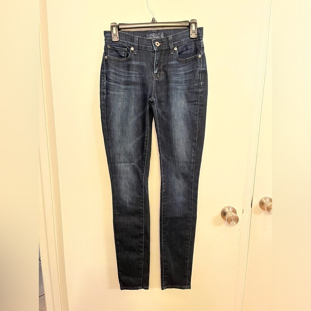 Lucky Brand Women's Jeans, size 0, skinny and dark wash